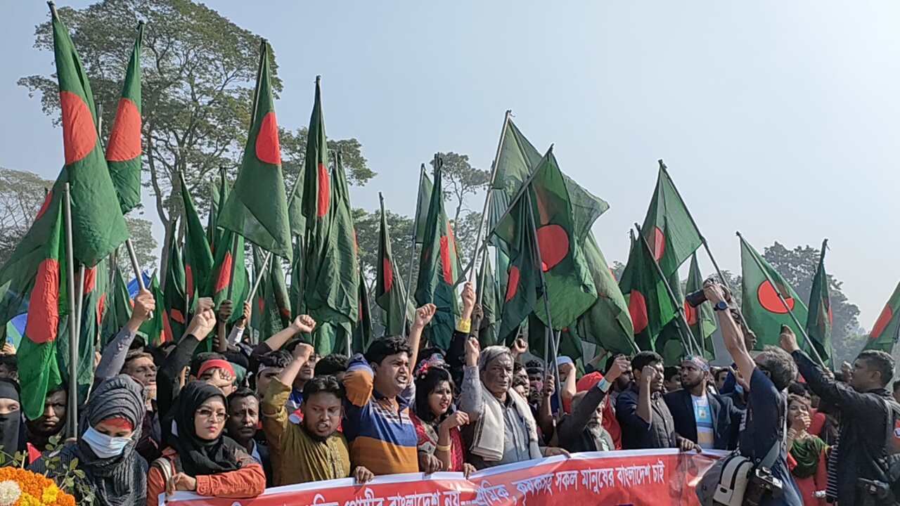 জাতীয় স্মৃতিসৌধ থেকে ১৬ই ডিসেম্বর, ২০২১ দুপুরে ছবি তুলেছেন : মিনহাজ চৌধুরী