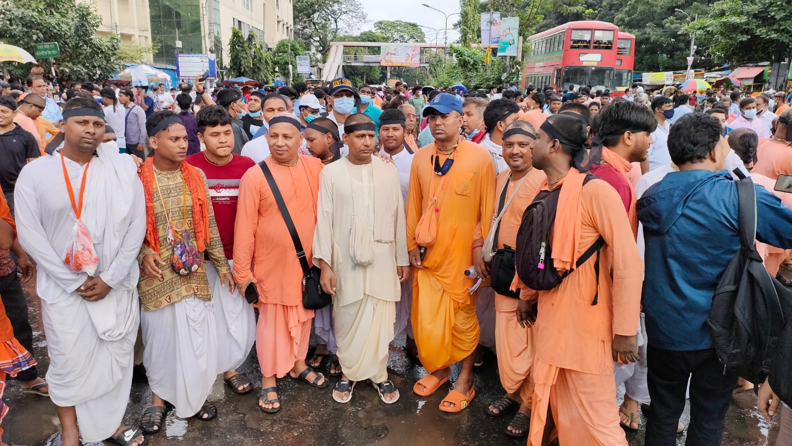 ২৪ ঘণ্টার আল্টিমেটাম দিয়ে শাহবাগ অবরোধ প্রত্যাহার