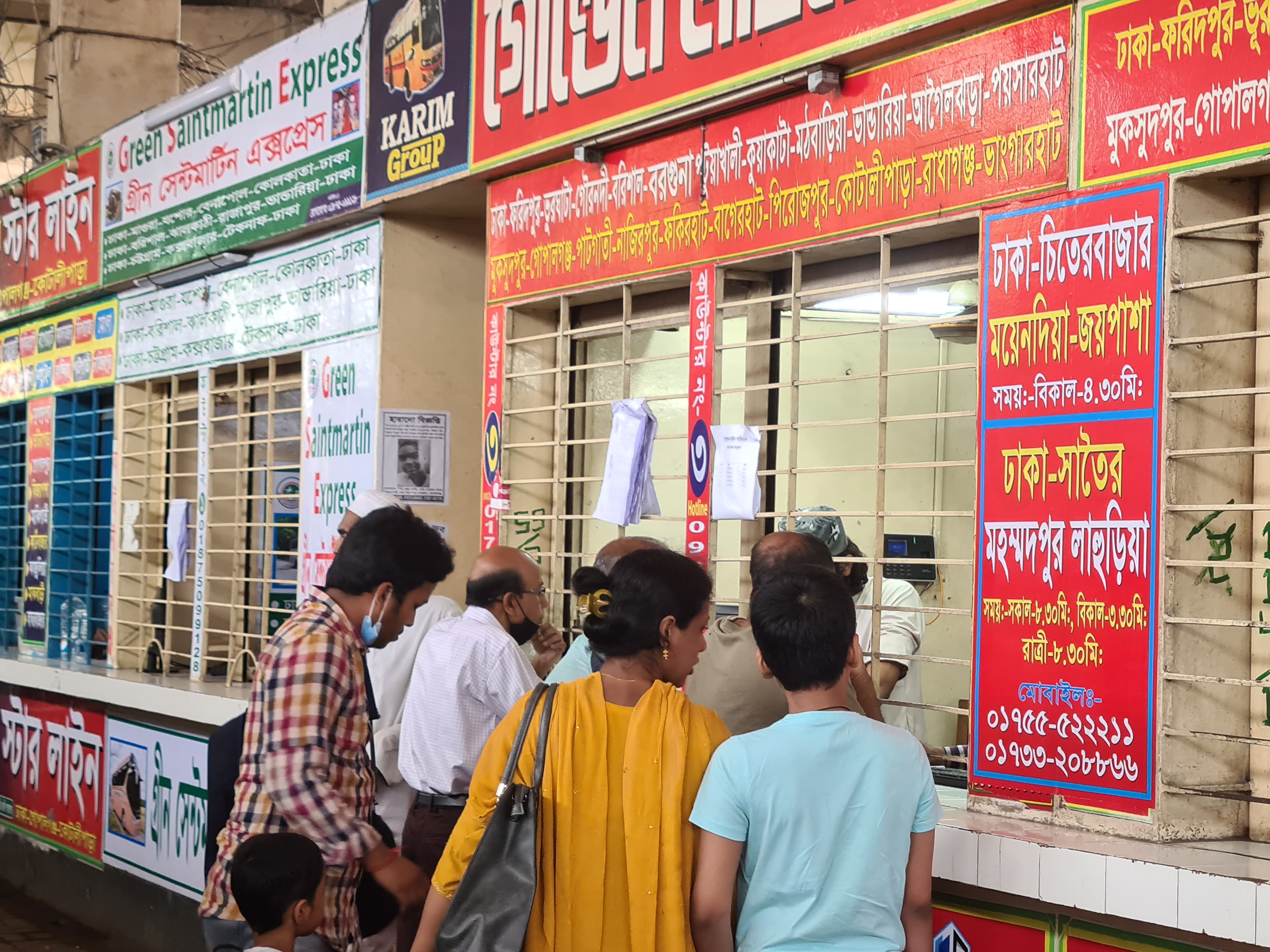 রাজধানীর গাবতলী বাস টার্মিনাল থেকে শনিবার (২৩ এপ্রিল), ২০২২ ছবিগুলো তুলেছেন সাব্বির আহমেদ