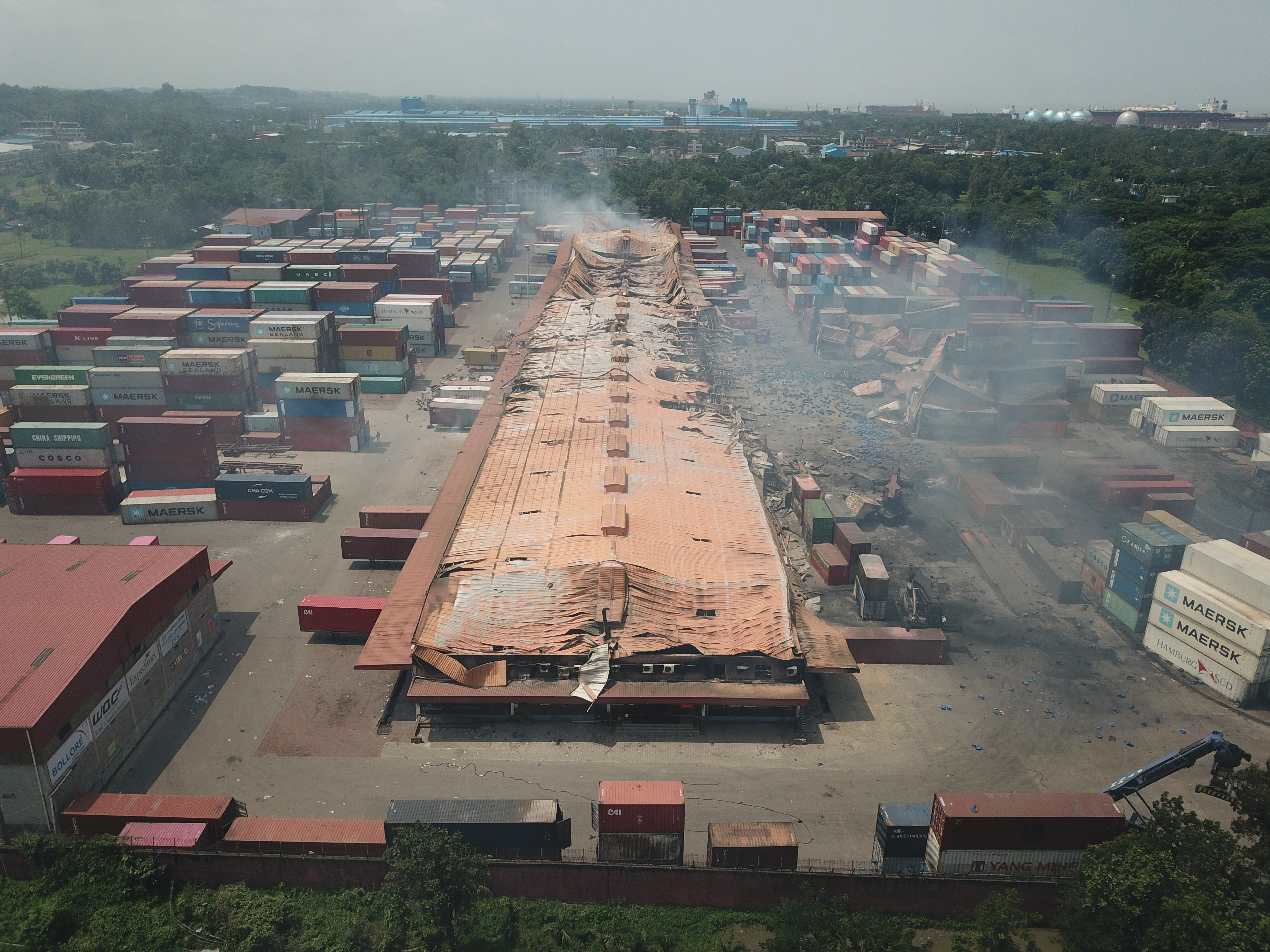 এখনও নিয়ন্ত্রণে আসেনি আগুন, মৃত্যু বেড়ে ৪৯