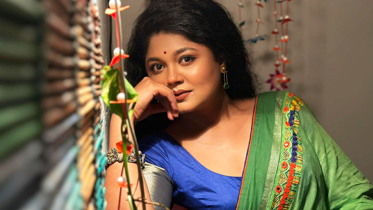 মুখ ঢেকে বাজারে গিয়ে বলি, 'এটার দাম কত': মৌসুমী হামিদ - বাংলাদেশ টাইমস