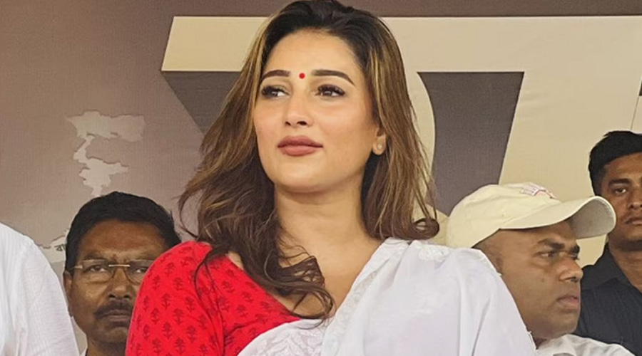 রাজনীতি শেষে আবারও অভিনয়ে ফিরছেন সায়ন্তিকা